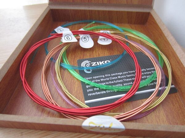 Coloured-Classical-Guitar-Strings-by-Ziko-DPA-028C-3